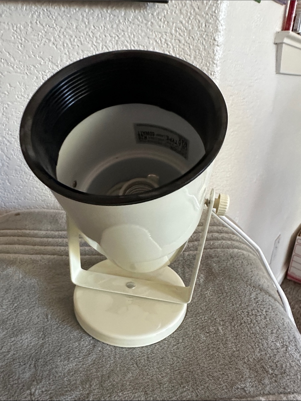 Accent Lamp -Cylindrical Light - Picture 2 of 6